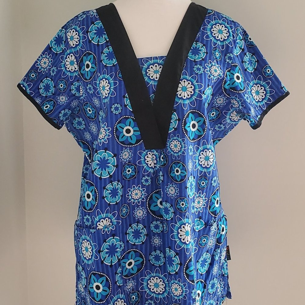 PEACHES Vibrant Floral Nurse Scrub Top Stripes Cobalt Blue Black Pockets Size XL